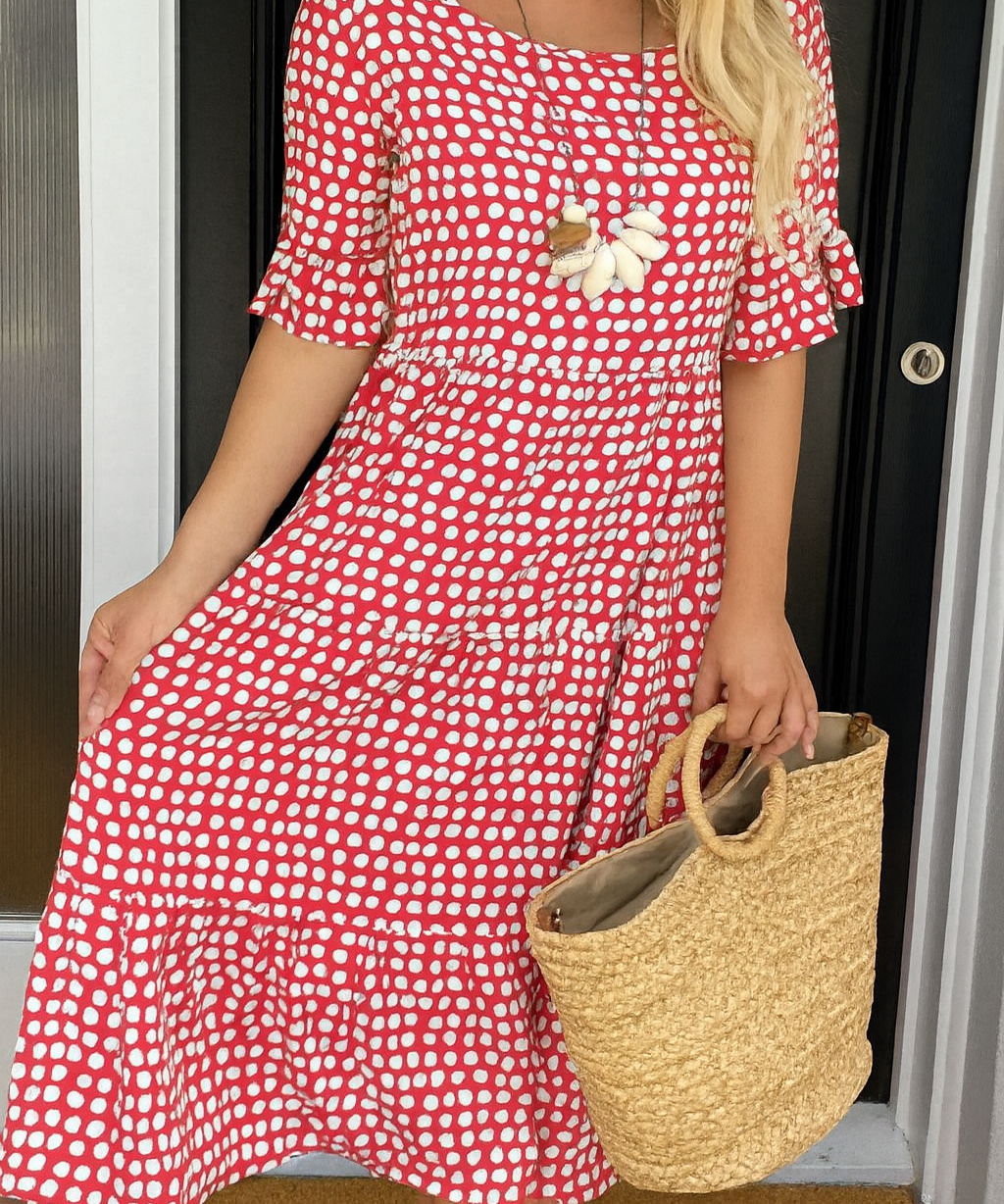 LIVIA ELEGANT MIDI DRESS