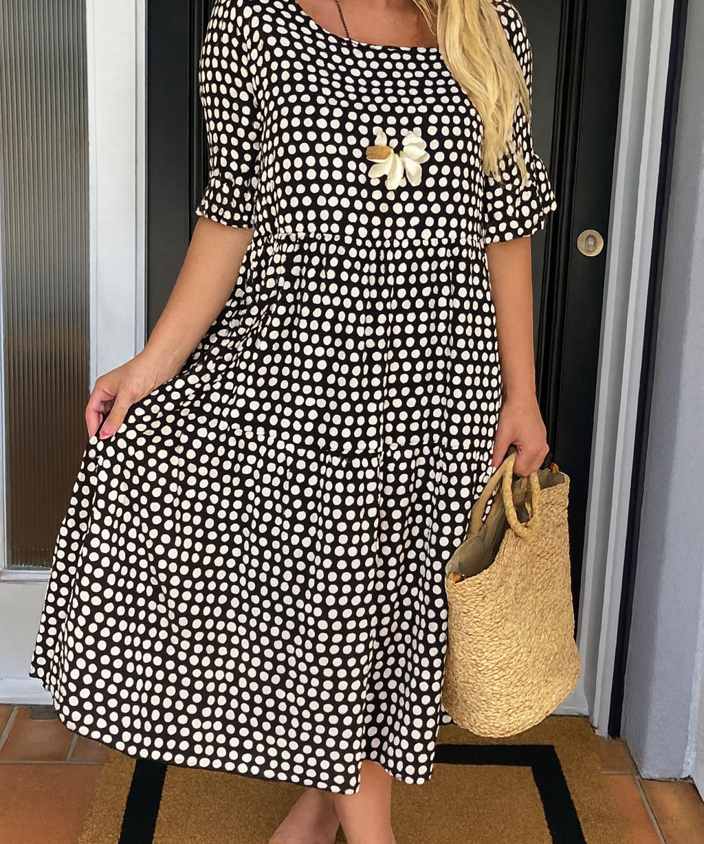 LIVIA ELEGANT MIDI DRESS