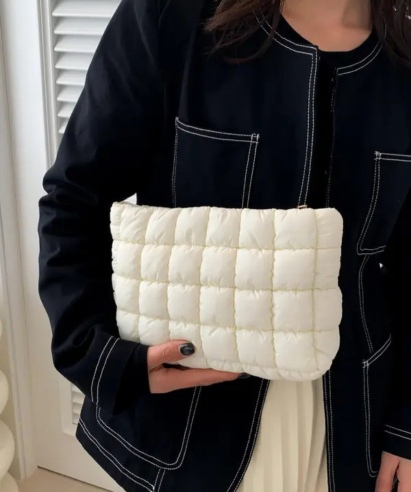EMILY™ - Large Capacity Quilted Pouch Durable Zipper Travel Storage Bag