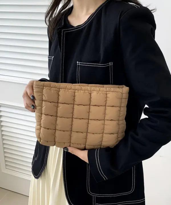 EMILY™ - Large Capacity Quilted Pouch Durable Zipper Travel Storage Bag