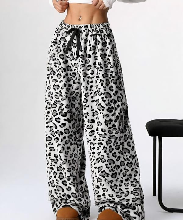AMBER™ - Comfortable Plaid Straight Pants for Cold Weather Wear