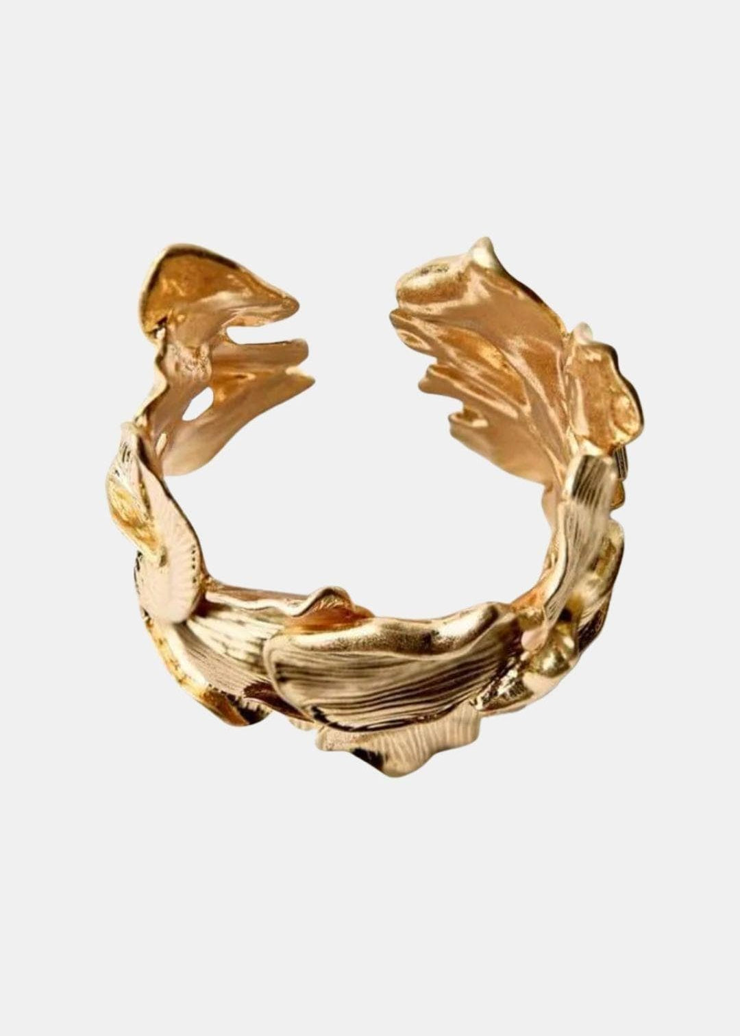 Jullana – Textured Flower Bracelet in Gold