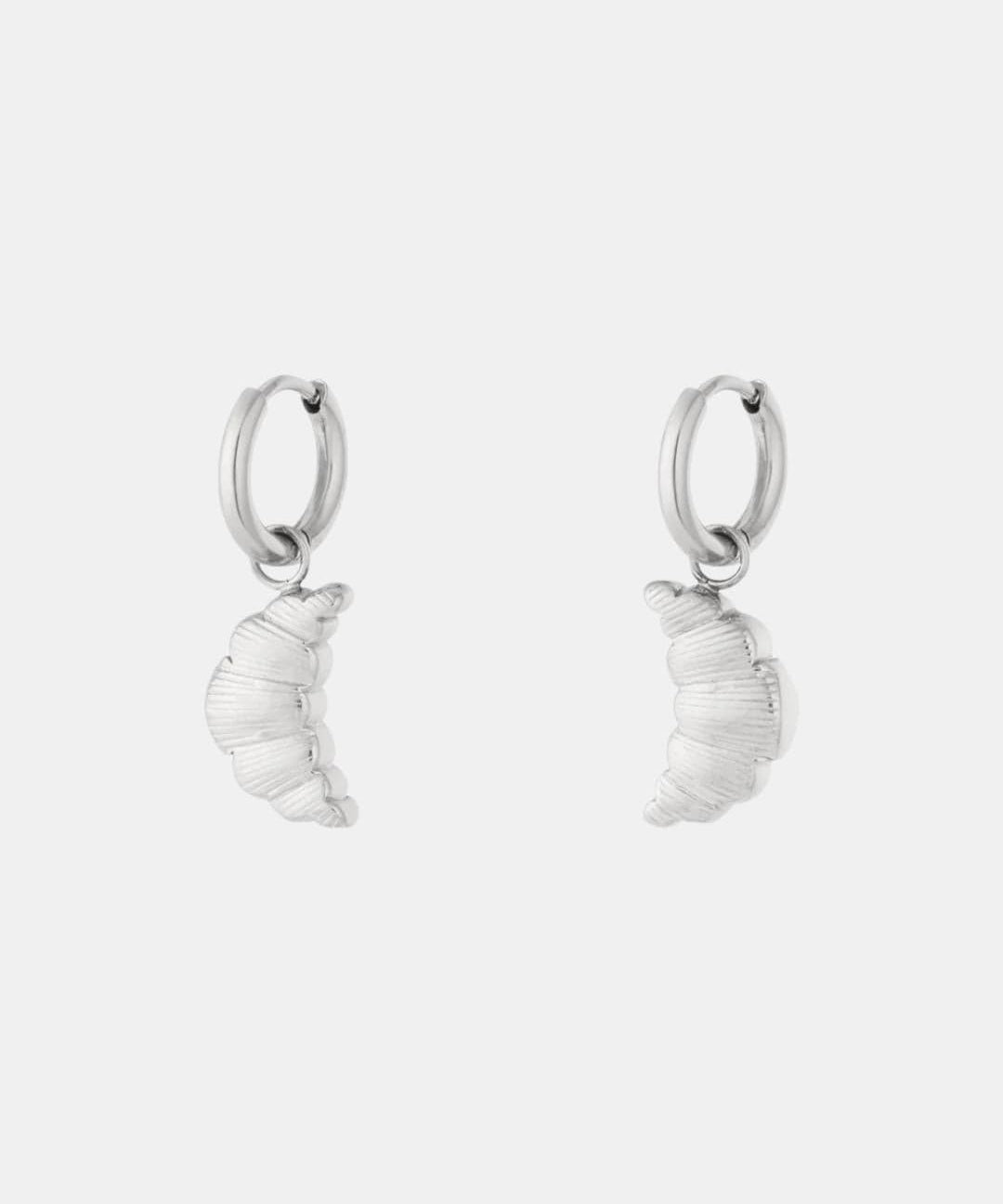 Rylie – Mini Croissant Charm Hoop Earrings