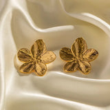 Loisa - Vintage Floral Earrings in Gold