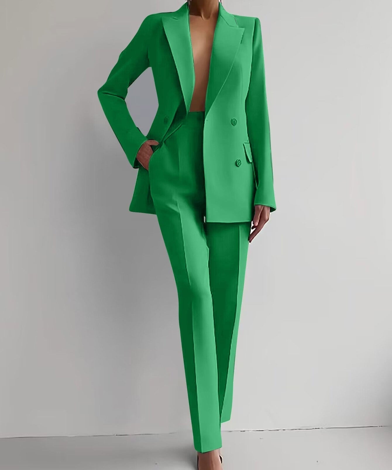 VICTORIA™ | Sleek Tailored Suit